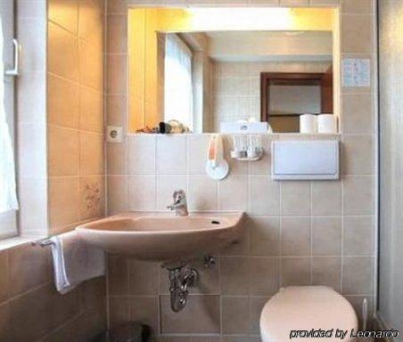 Hotel Am Schelztor Esslingen am Neckar Екстериор снимка