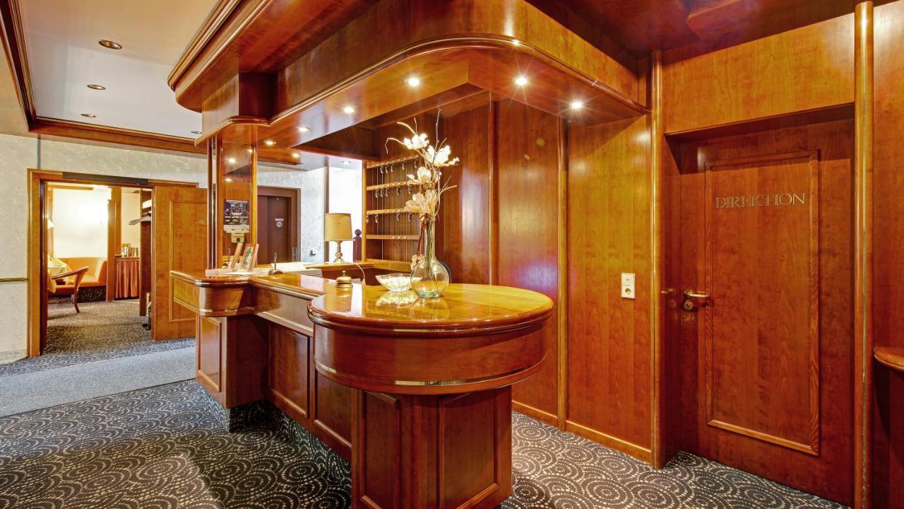 Hotel Am Schelztor Esslingen am Neckar Екстериор снимка