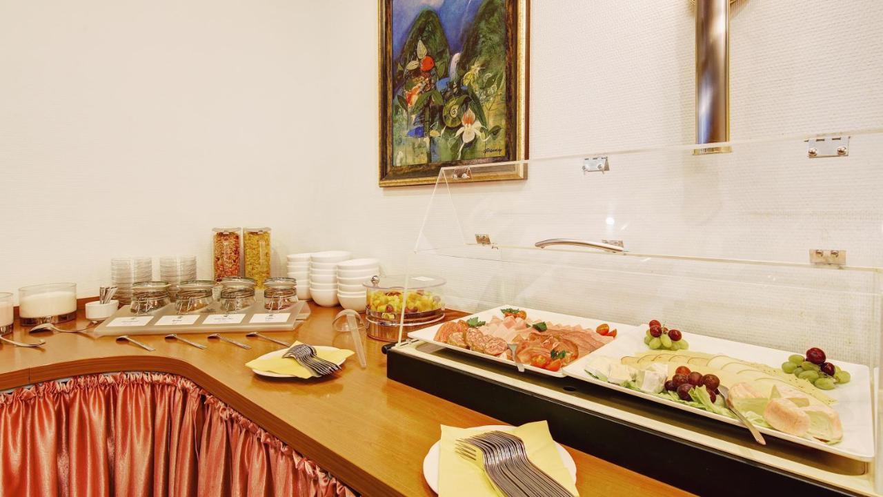 Hotel Am Schelztor Esslingen am Neckar Екстериор снимка