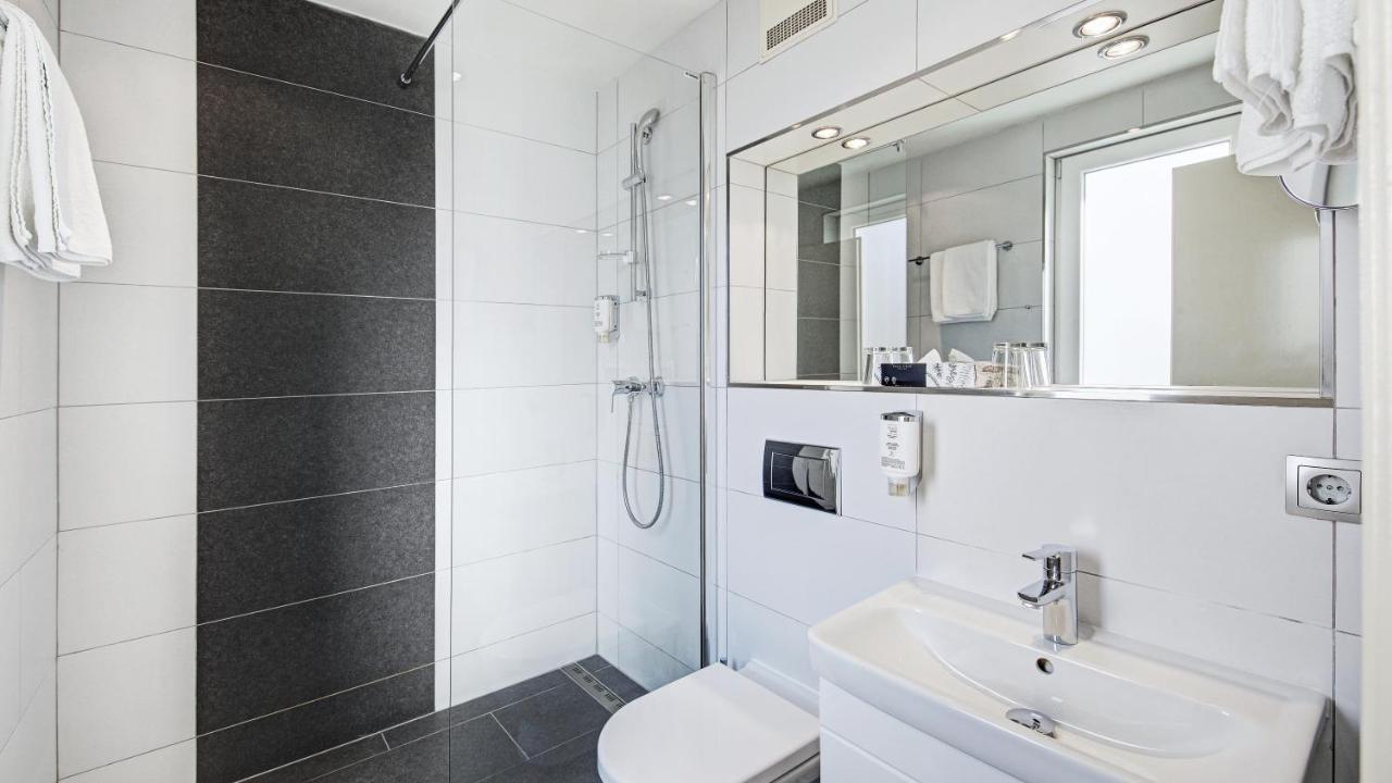 Hotel Am Schelztor Esslingen am Neckar Екстериор снимка