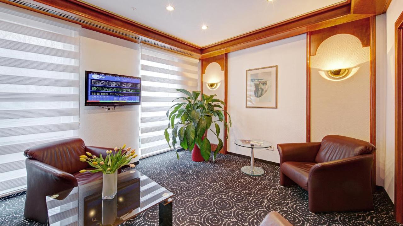 Hotel Am Schelztor Esslingen am Neckar Екстериор снимка